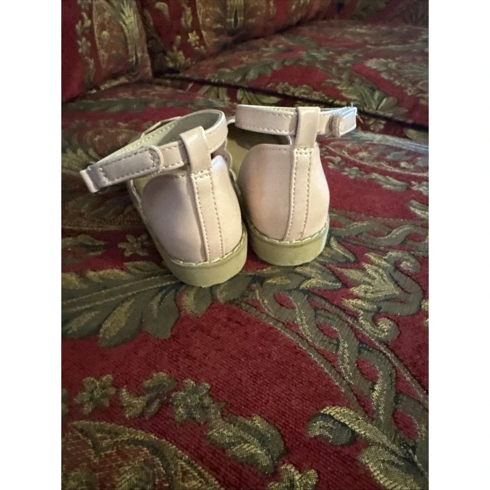 Old Navy Pink Scalloped Perforated Maryjane Sandals Toddler Girls ~ Size 8